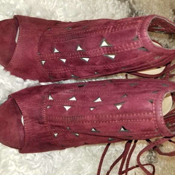 SHOEDAZZLE MAROON 'RACHEL'S LASER-CUT SINGBACK HEELS SANDAL - Picture 5 of 15